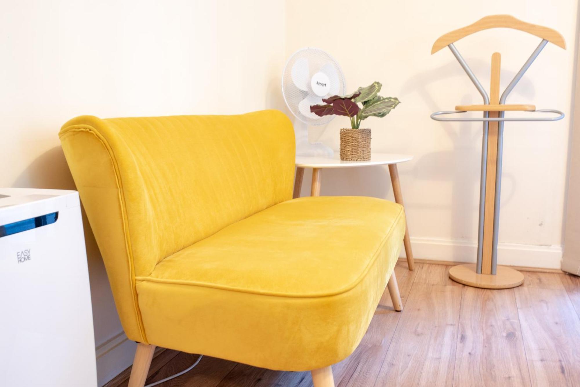 Spacious 1 Bed Apartment With Workspace, Coffee & Free Secure Parking برمنغهام المظهر الخارجي الصورة