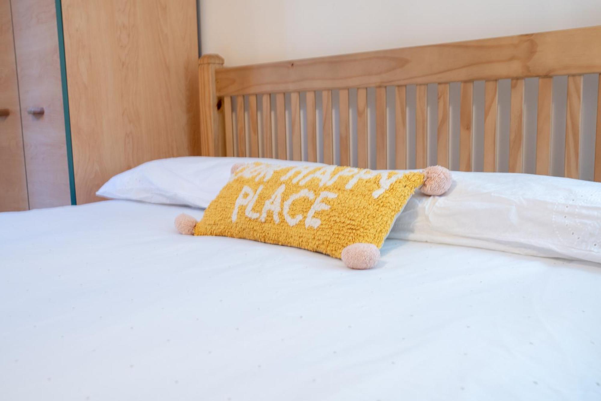 Spacious 1 Bed Apartment With Workspace, Coffee & Free Secure Parking برمنغهام المظهر الخارجي الصورة